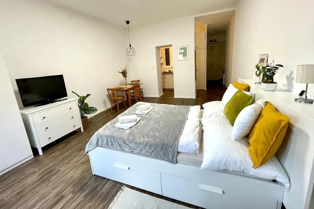 Studio27 - Apartment With Balcony At The Buda Castle 布达佩斯