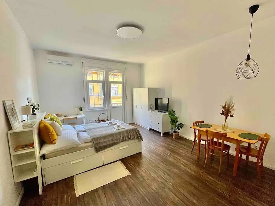 Studio27 - Apartment With Balcony At The Buda Castle 布达佩斯